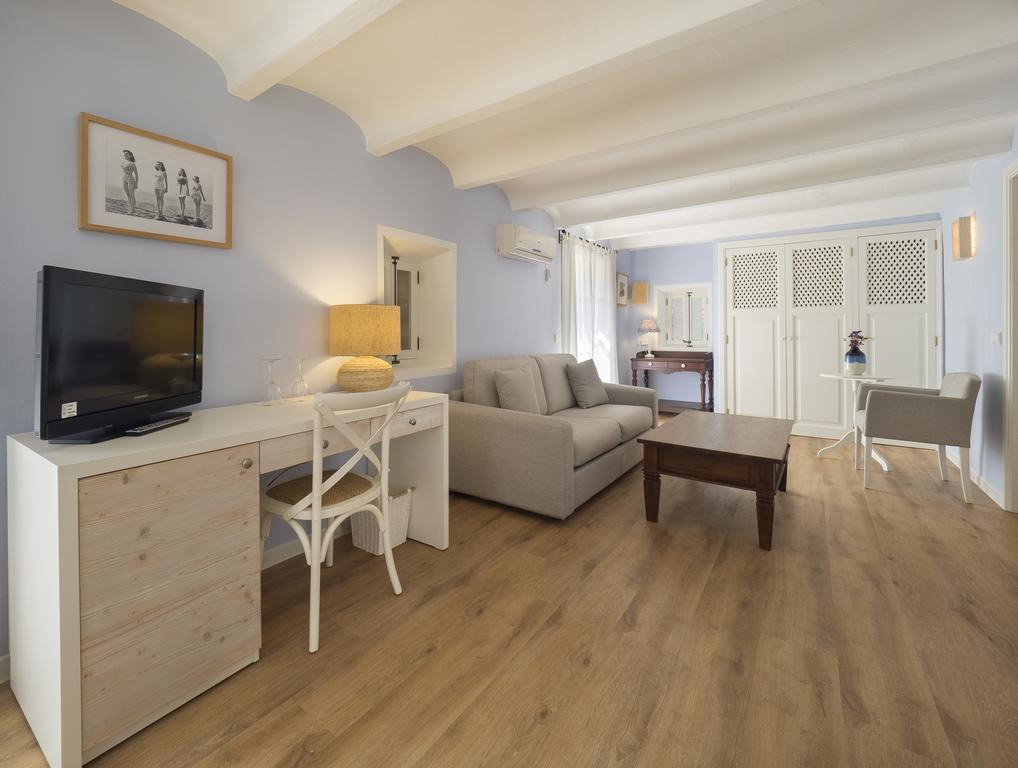 Hotel Protur Residencia Son Floriana Cala Bona  Esterno foto