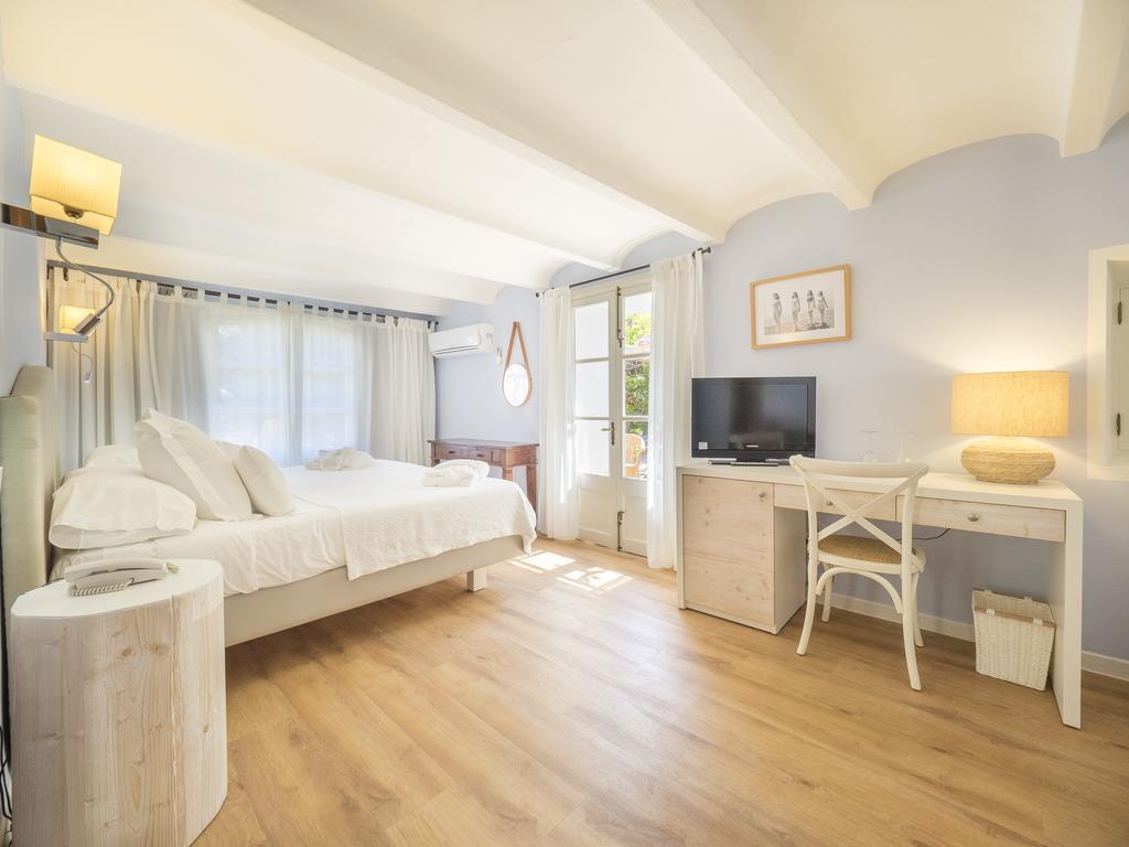 Hotel Protur Residencia Son Floriana Cala Bona  Esterno foto