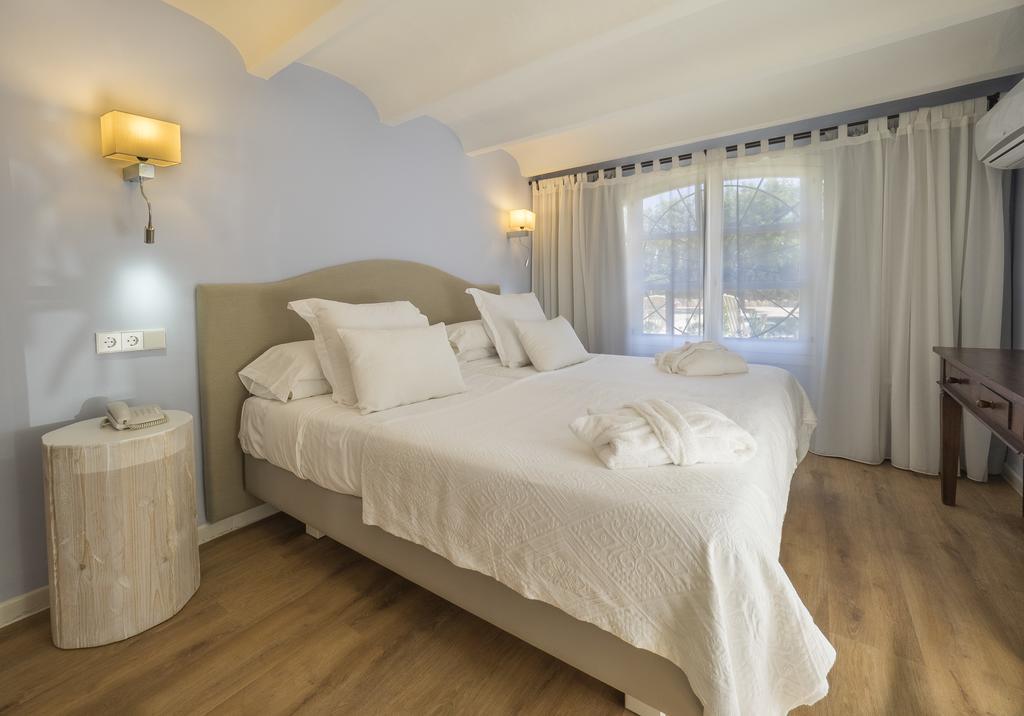 Hotel Protur Residencia Son Floriana Cala Bona  Esterno foto